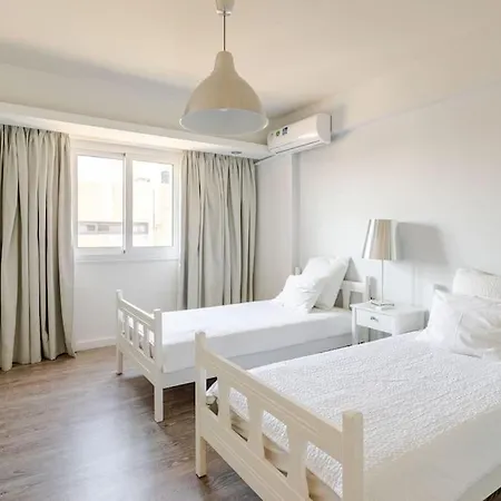 Three Bedroom Modern Flat Ayía Nápa